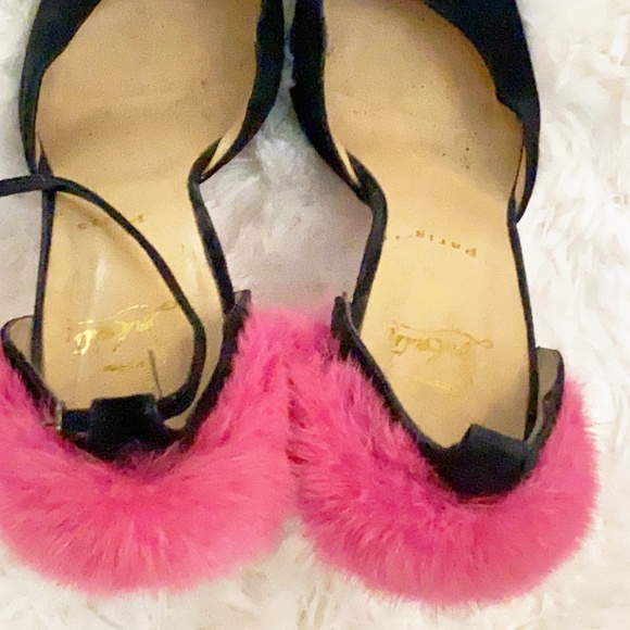 VINTAGE Christian Louboutin - Crazy Fur Suede/Mink - Picture 10 of 14